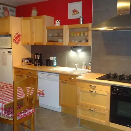 De L'abreuvoir بيت للعطل *